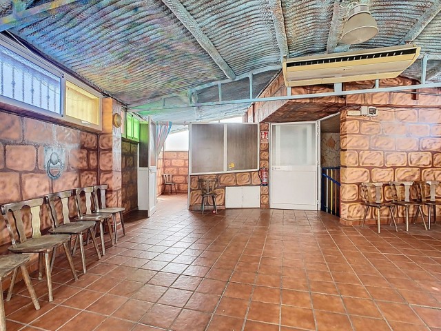 Liikekiinteistö Torremolinos