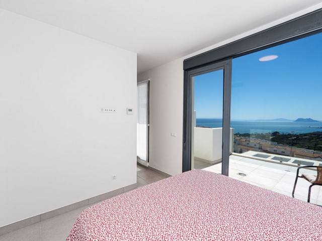 4 Slaapkamer Rijtjeshuis in Manilva