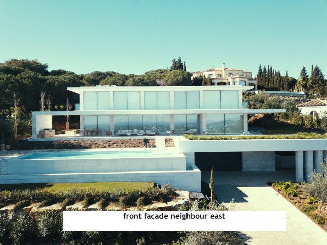 5 Soveroms Villa i Sotogrande