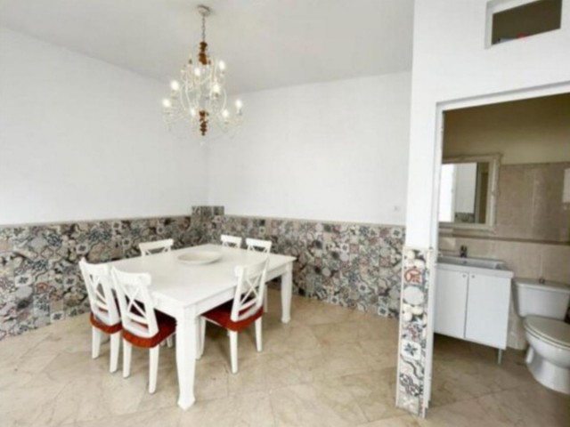 5 Makuuhuoneen Huvila San Roque