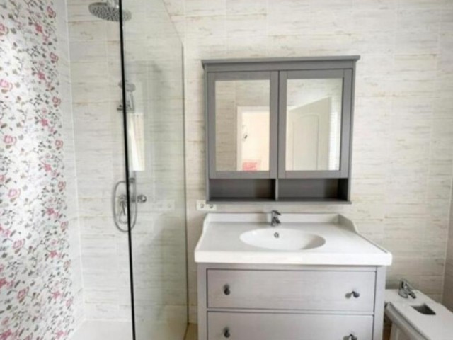 Villa con 5 Dormitorios  en San Roque