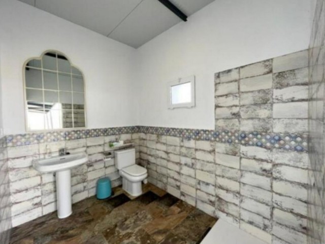 Villa con 5 Dormitorios  en San Roque