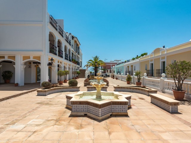 Maison mitoyenne avec 3 Chambres  à Nueva Andalucía