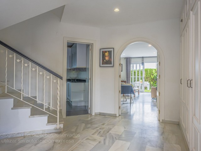 3 Slaapkamer Rijtjeshuis in New Golden Mile