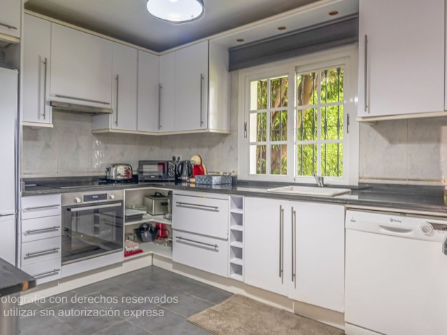 3 Slaapkamer Rijtjeshuis in New Golden Mile