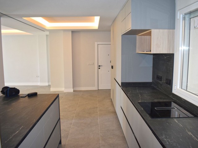 Apartamento con 4 Dormitorios  en Málaga Centro