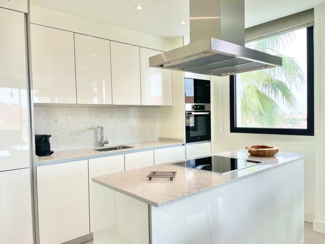 Apartamento con 2 Dormitorios  en Mijas Costa