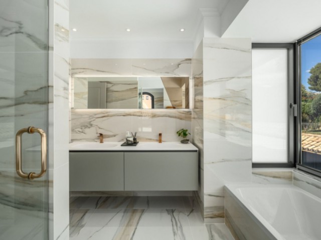 5 Bedrooms Villa in The Golden Mile
