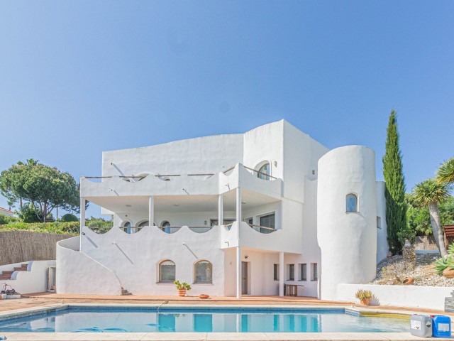 5 Soveroms Villa i Sotogrande