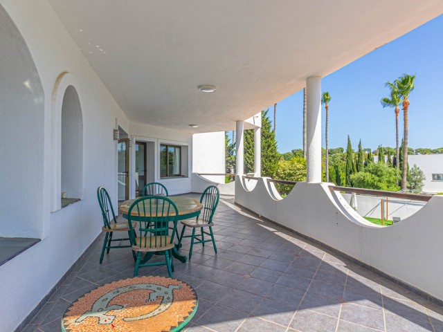 5 Soveroms Villa i Sotogrande