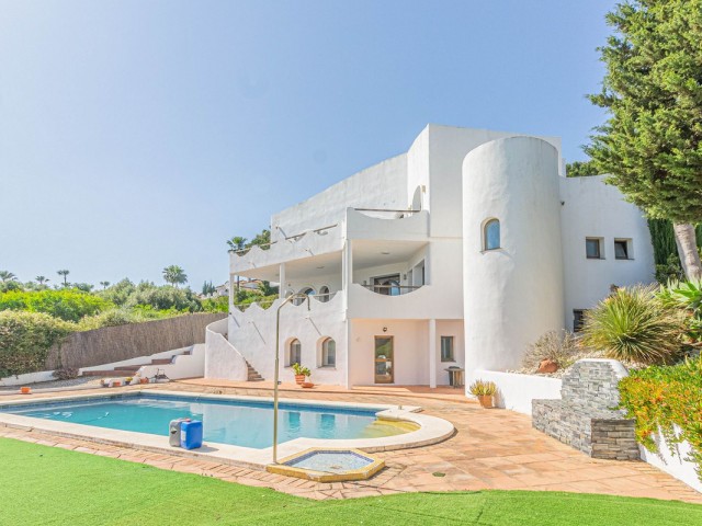 5 Soveroms Villa i Sotogrande
