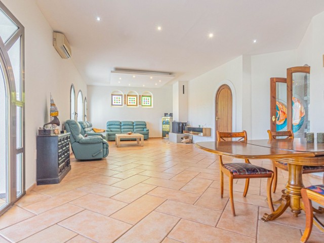 5 Soveroms Villa i Sotogrande