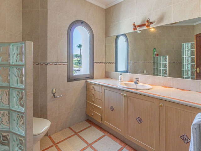 5 Soveroms Villa i Sotogrande