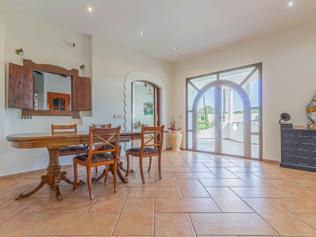 5 Soveroms Villa i Sotogrande