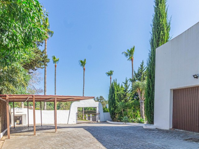 5 Soveroms Villa i Sotogrande
