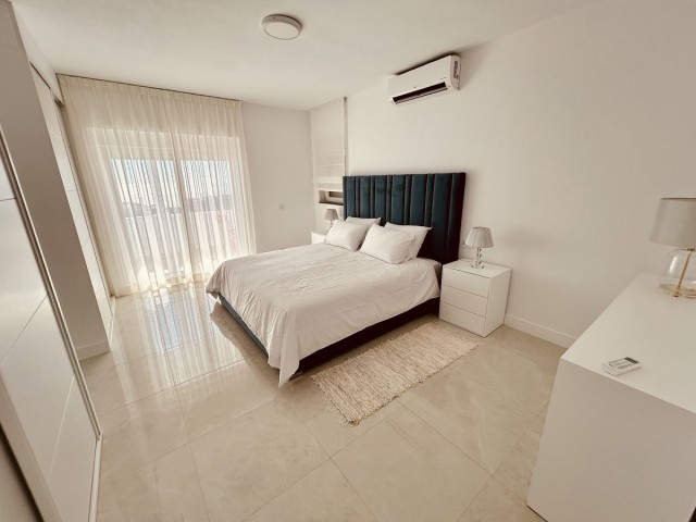 4 Sovrums Villa i La Duquesa