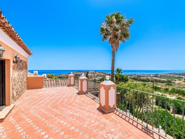 6 Soveroms Villa i Manilva