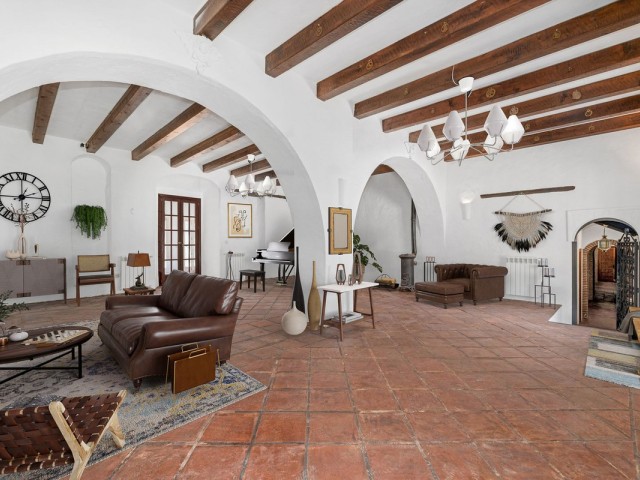 6 Soveroms Villa i Manilva