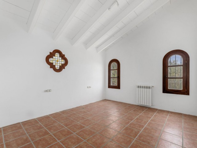 6 Soveroms Villa i Manilva