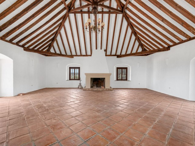 6 Soveroms Villa i Manilva