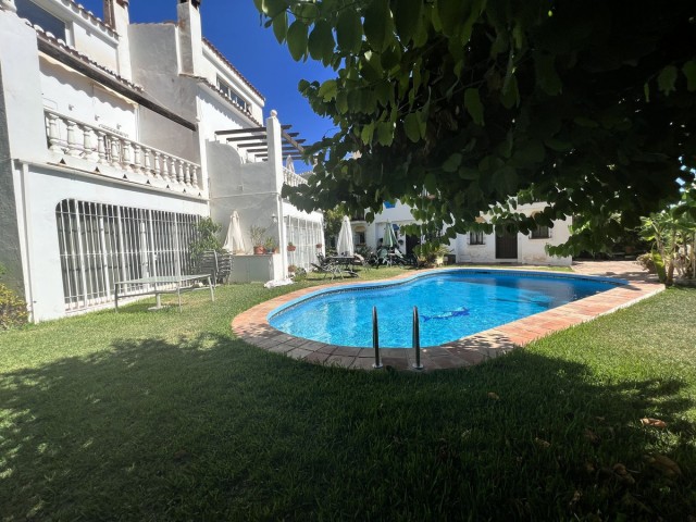 Villa, Riviera del Sol, R4141186