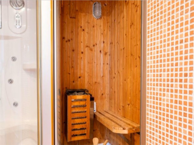 Villa avec 5 Chambres  à Torrequebrada