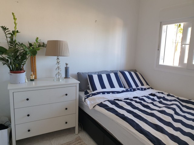 Apartamento con 4 Dormitorios  en Benalmadena