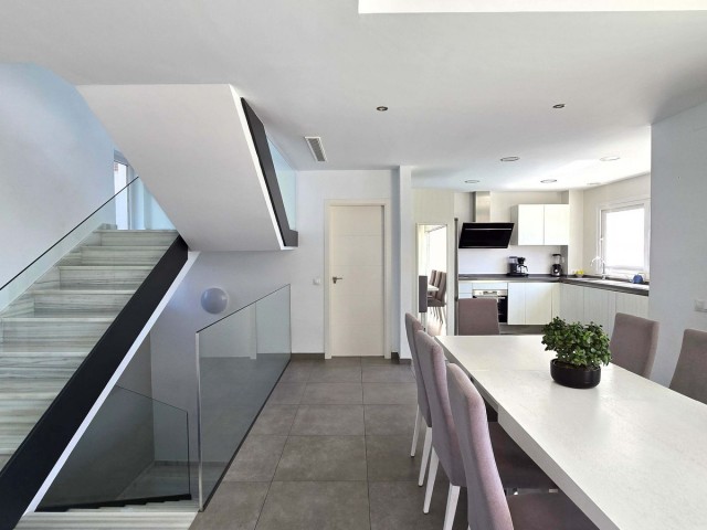 Villa avec 4 Chambres  à Torreblanca