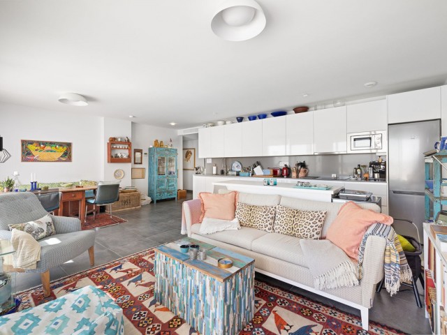 Apartamento con 3 Dormitorios  en La Cala de Mijas