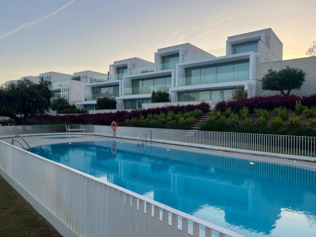 3 Bedrooms Townhouse in Sotogrande