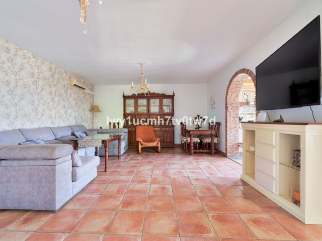 4 Bedrooms Villa in Alhaurín de la Torre