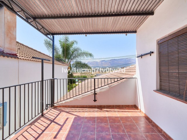 4 Bedrooms Villa in Alhaurín de la Torre