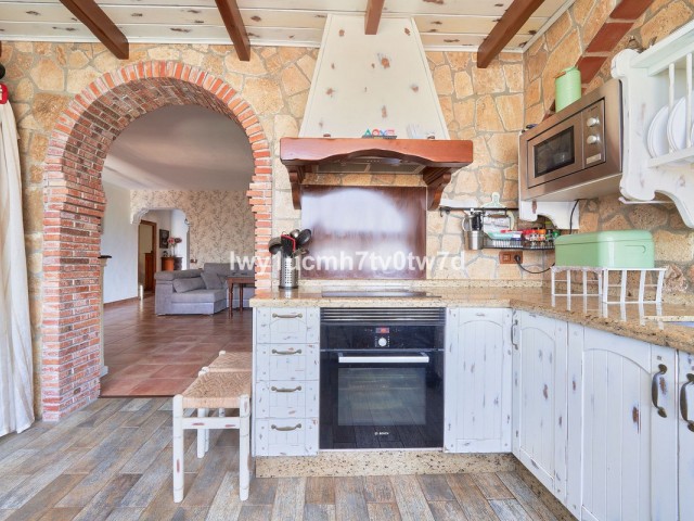 4 Slaapkamer Villa in Alhaurín de la Torre