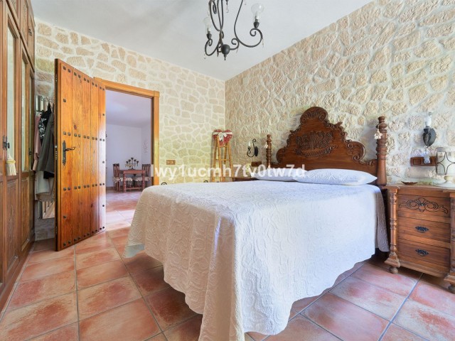 4 Slaapkamer Villa in Alhaurín de la Torre