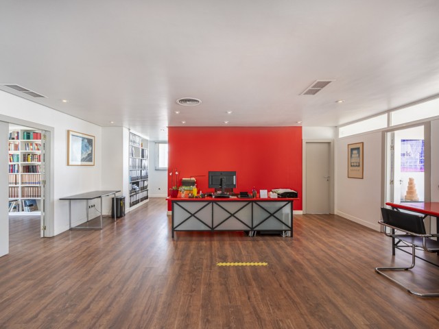 Commercial in Guadalmina Alta