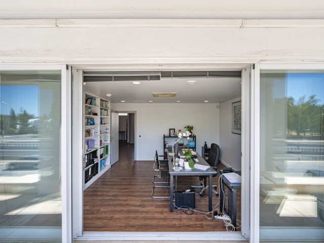 Commercial in Guadalmina Alta