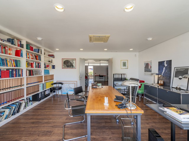 Commercial in Guadalmina Alta