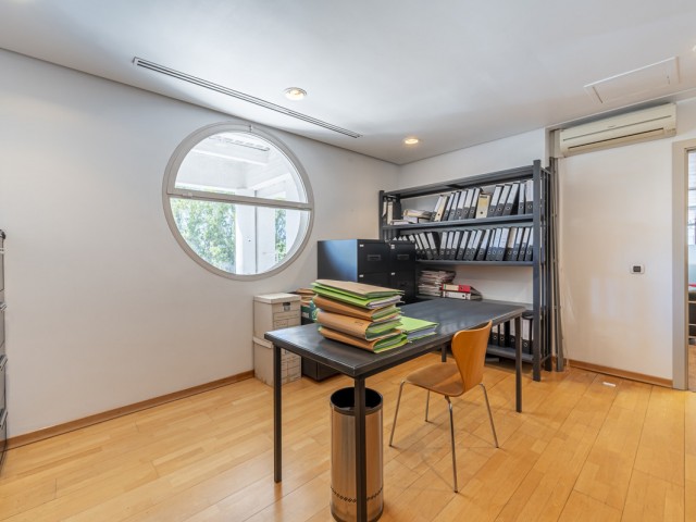 Commercial in Guadalmina Alta