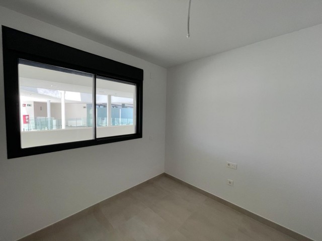 Apartment, Carvajal, R4944112
