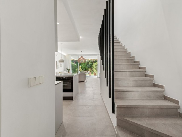 3 Schlafzimmer Reihenhaus in Nueva Andalucía