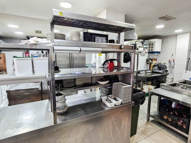 Commercieel in La Duquesa