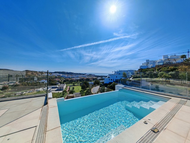 Penthouse avec 4 Chambres  à La Cala de Mijas