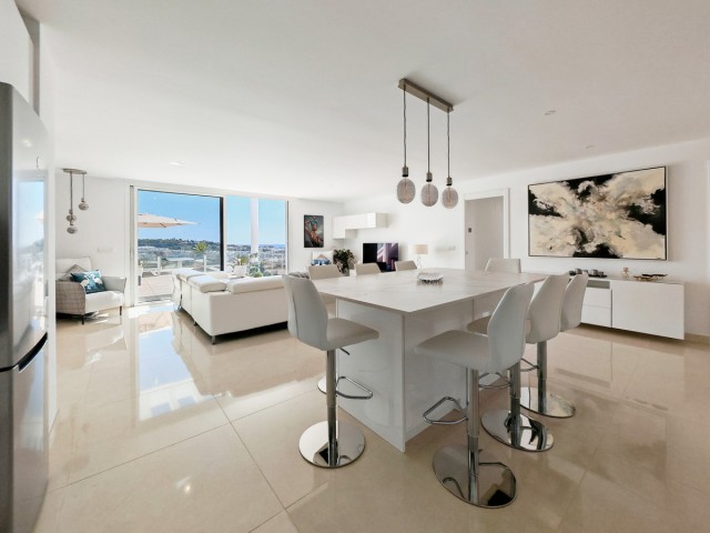 Penthouse avec 4 Chambres  à La Cala de Mijas