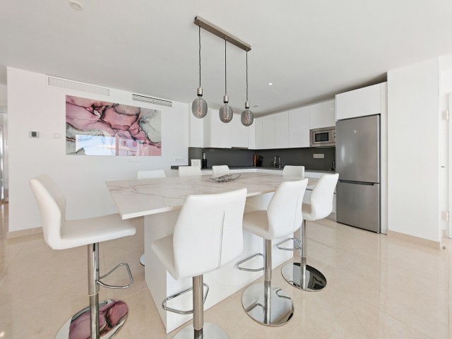 Penthouse avec 4 Chambres  à La Cala de Mijas