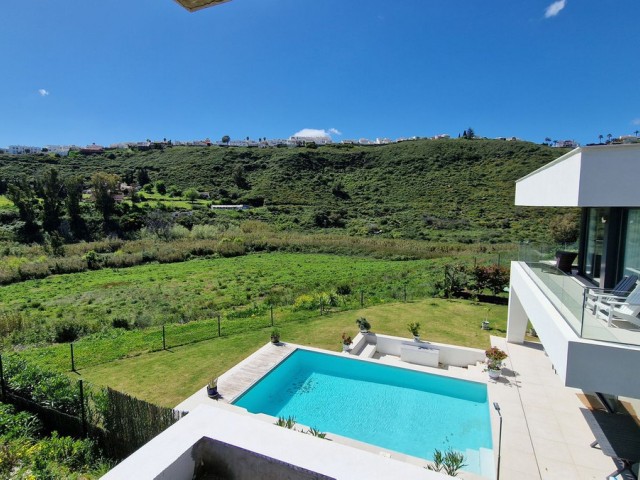 Villa, La Duquesa, R5016952