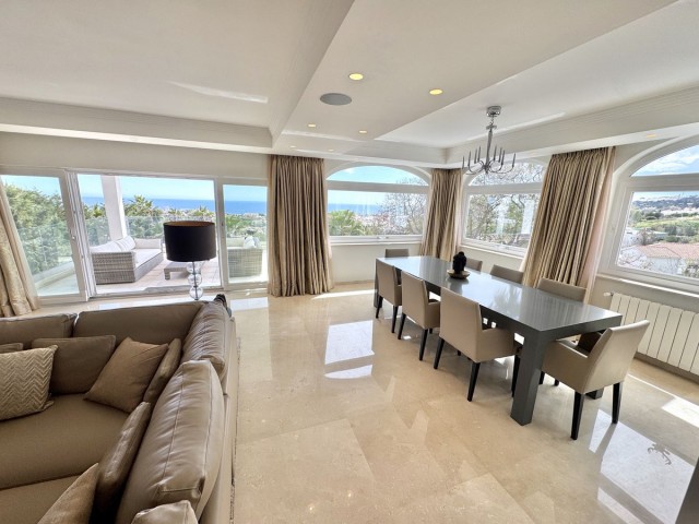 5 Bedrooms Villa in Benalmadena