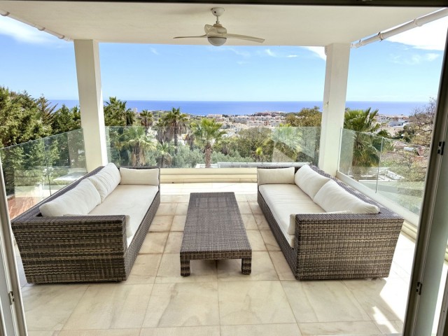 5 Bedrooms Villa in Benalmadena