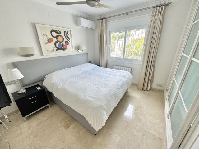 5 Bedrooms Villa in Benalmadena