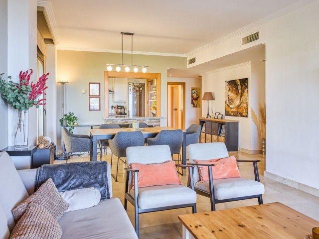 3 Bedrooms Apartment in Benahavís