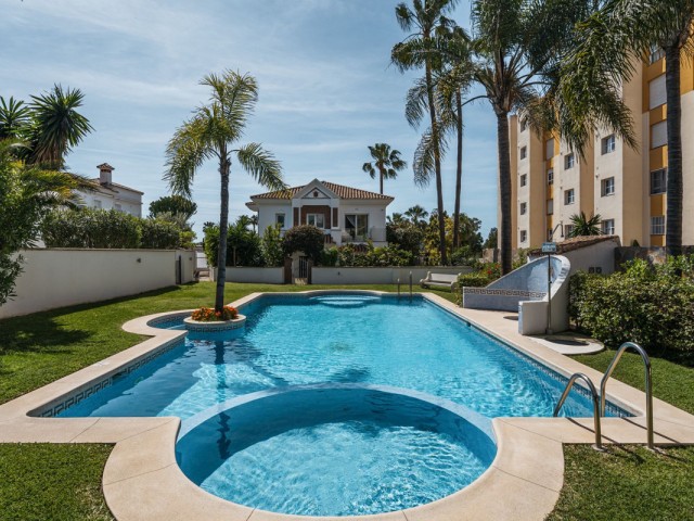 4 Soveroms Villa i Estepona